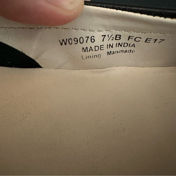 Cole Haan Womens Black Leather Buckle Suede Cap Toe Slip On Ballet Flats 7.5 B - Picture 8 of 8